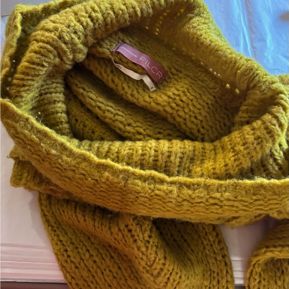 Anthropology Cozy Mustard Turtleneck Sweater size small - Picture 5 of 11